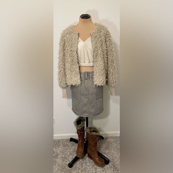 Altar’d State Houndstooth Mini Skirt - Picture 2 of 9